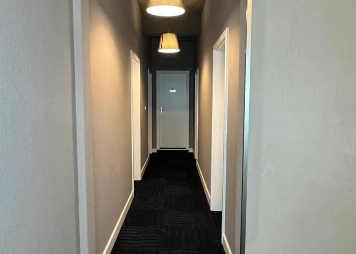 招待所 N&l 勒沃库森